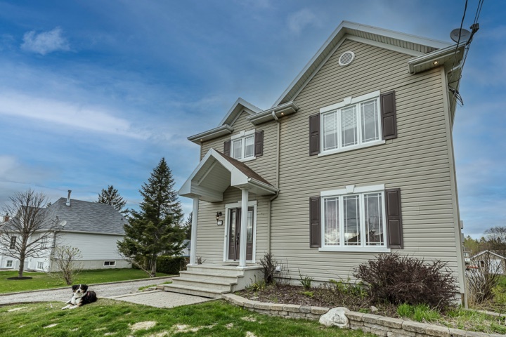 Extérieur — 17 rue Desrochers, Shannon