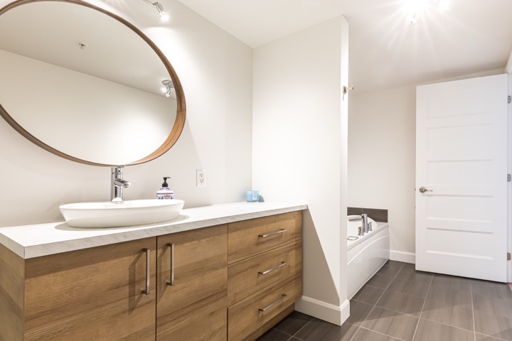 Salle de bain — 543 rue St-Joseph, Lévis