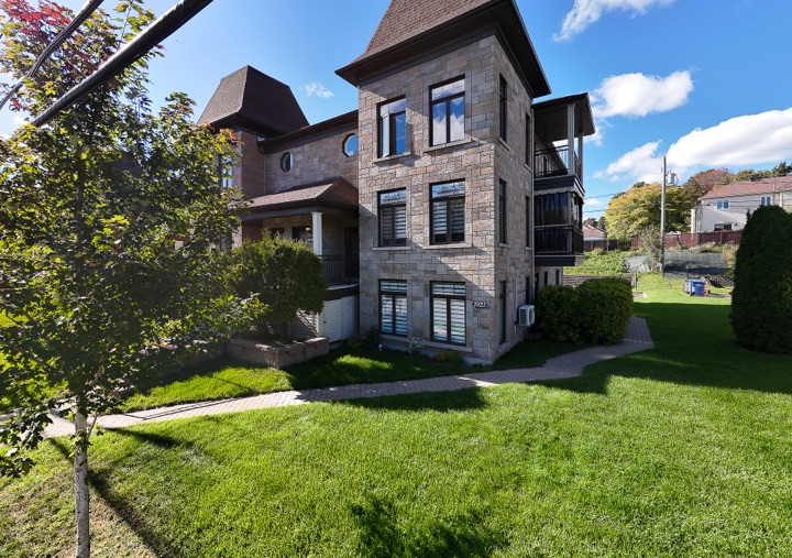 Extérieur — 523 bld jean talon ouest, Québec