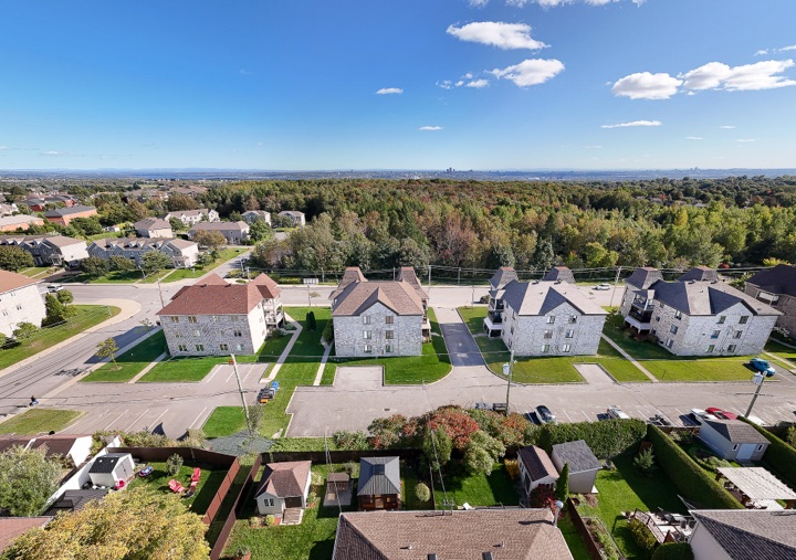 Photographie immobilière — 523 bld jean talon ouest, Québec