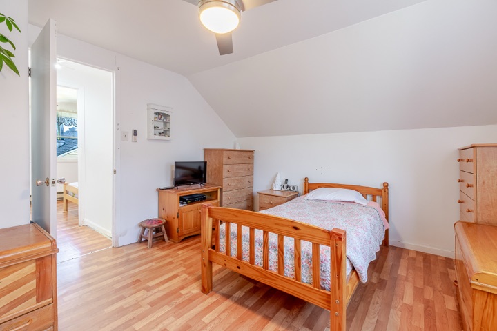 Chambre — 133 rue Marinier, Québec