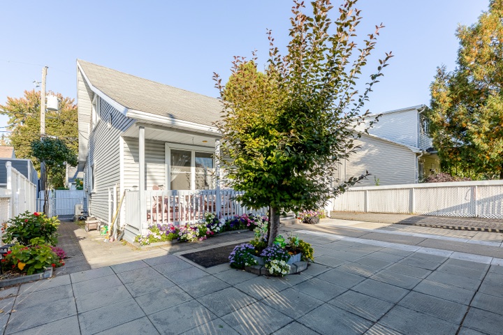 Extérieur — 133 rue Marinier, Québec
